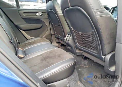 2019 Volvo Xc40 T5 Momentum из США, поврежденный, VIN YV4162XZ7K2000696